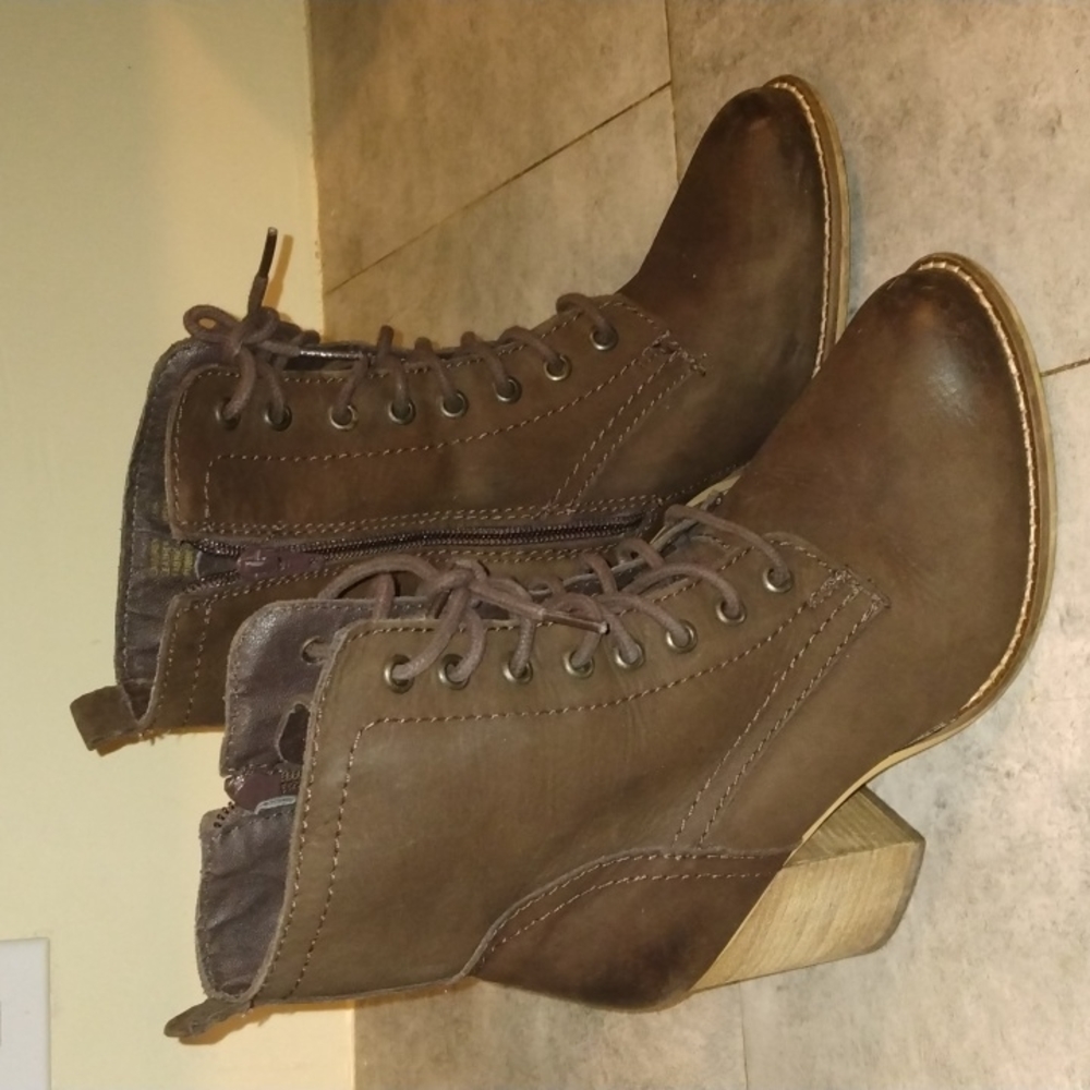 STEVE MADDEN